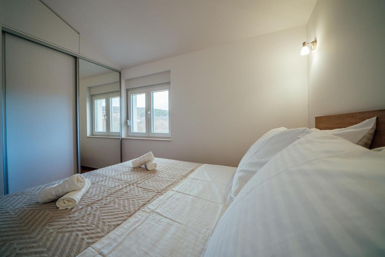 Apartman Mlikota Zagvozd Exterior foto